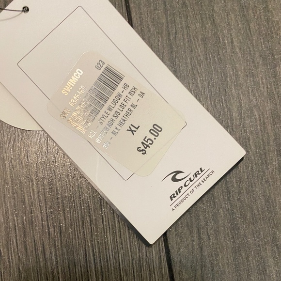 Ripcurl Whitewash Shortsleeve Rashguard Size XL NWT - Picture 5 of 7